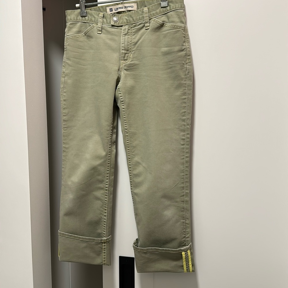 Women’s cropped pants